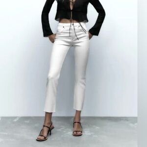 Zara Cropped Flare Off-White Denim